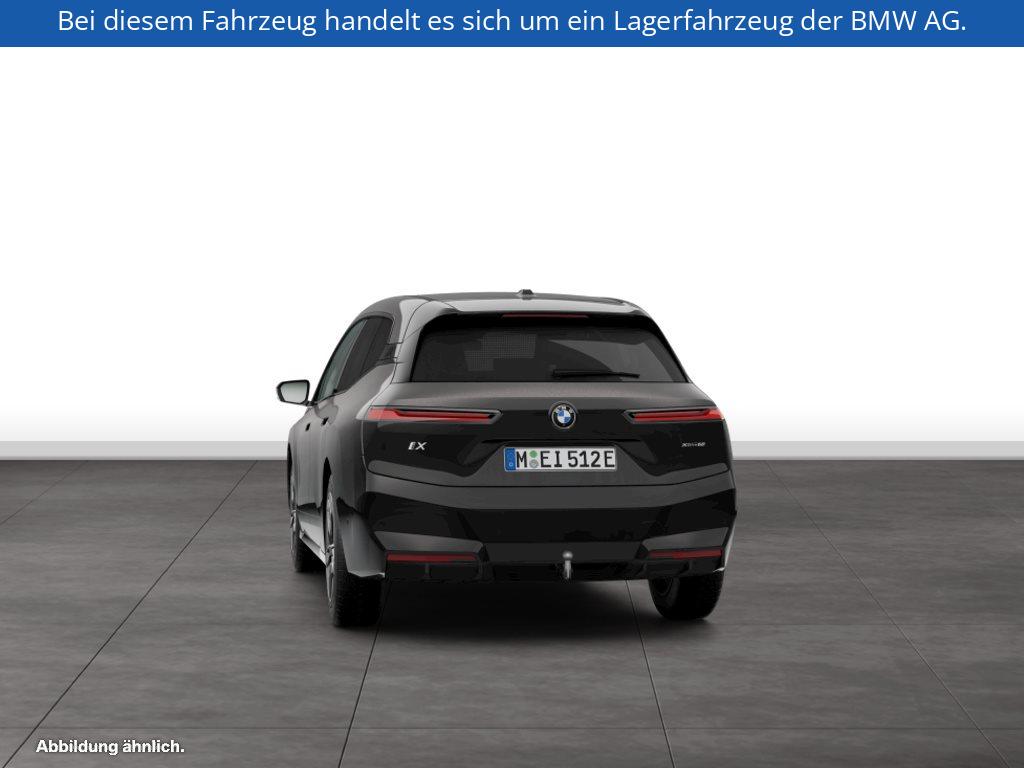 Fahrzeugabbildung BMW iX xDrive60
