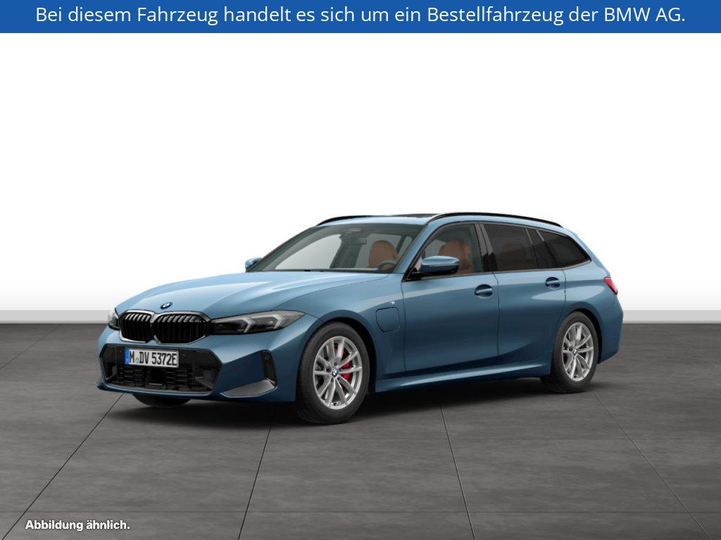 BMW 330e Touring