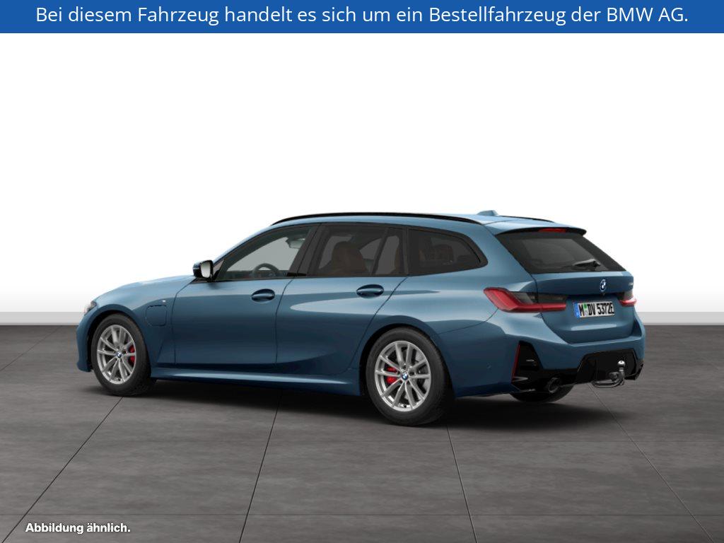 Fahrzeugabbildung BMW 330e Touring