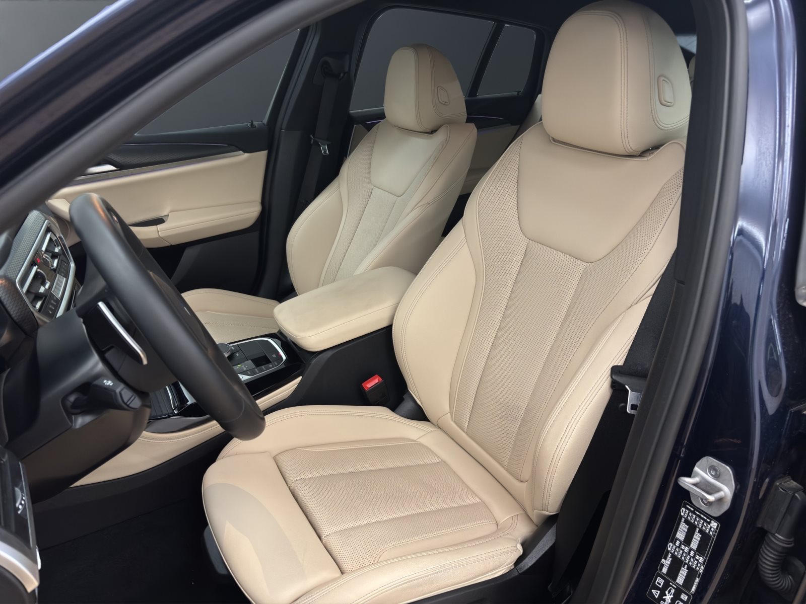 Fahrzeugabbildung BMW X4 xDrive20d [M Sport, Laser, AHK, Standheizung]