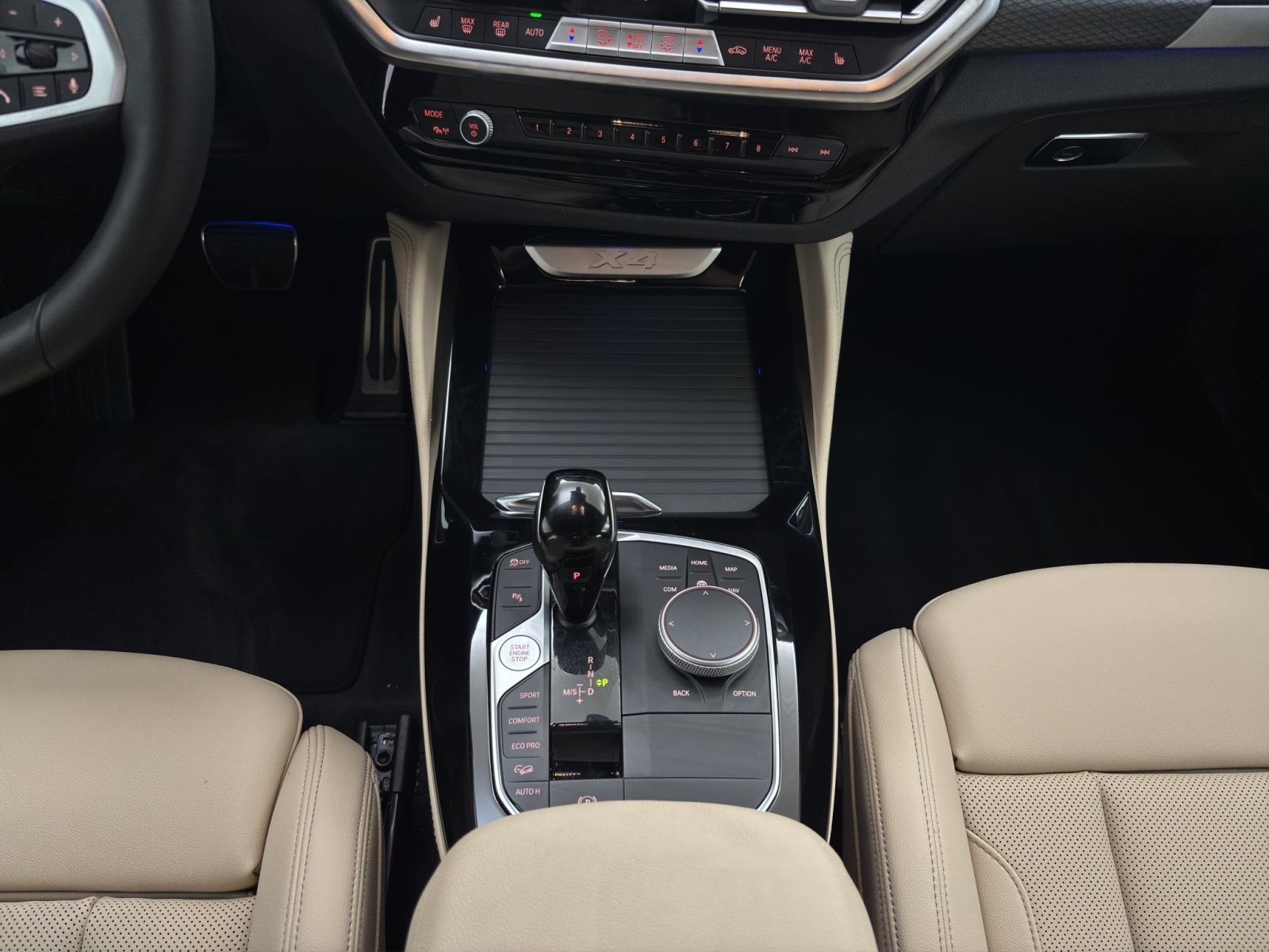 Fahrzeugabbildung BMW X4 xDrive20d [M Sport, Laser, AHK, Standheizung]