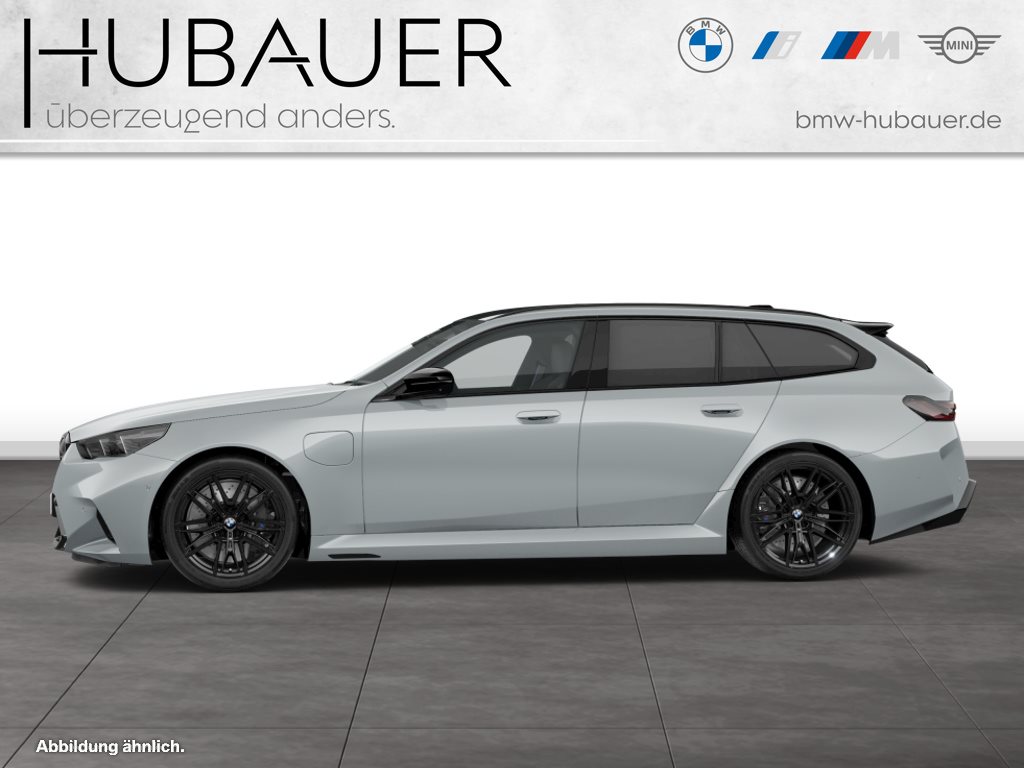 Fahrzeugabbildung BMW M5 Touring [HUD, AHK, ACC, B&W Sound, RFK]