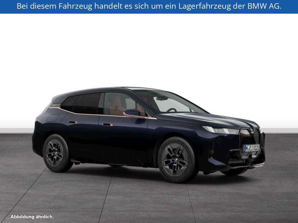 Fahrzeugabbildung BMW iX xDrive60