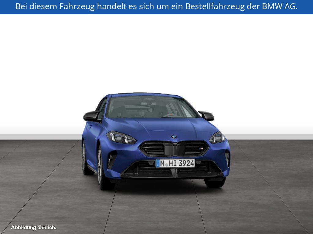 Fahrzeugabbildung BMW M135 xDrive