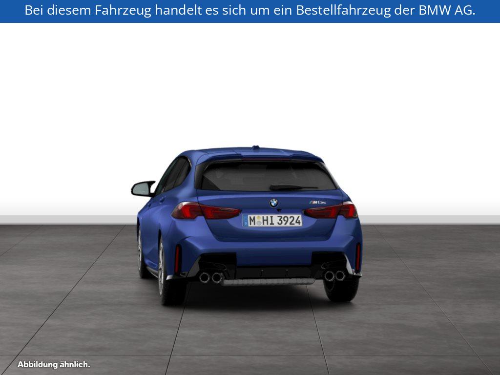 Fahrzeugabbildung BMW M135 xDrive