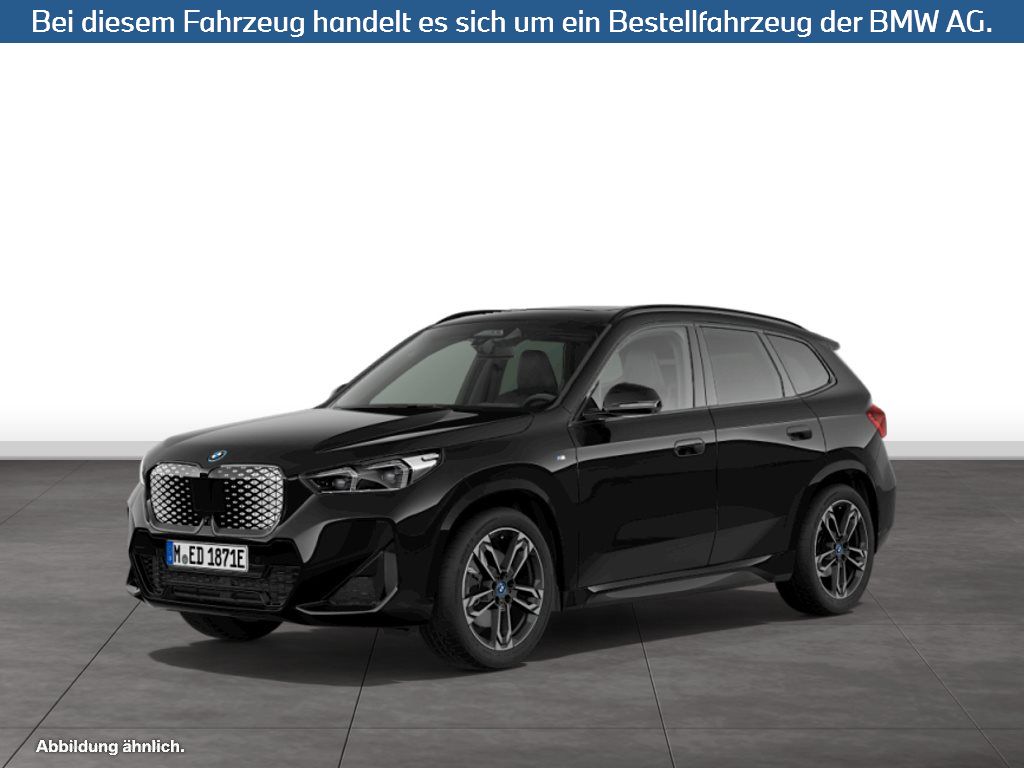 BMW iX1 xDrive30