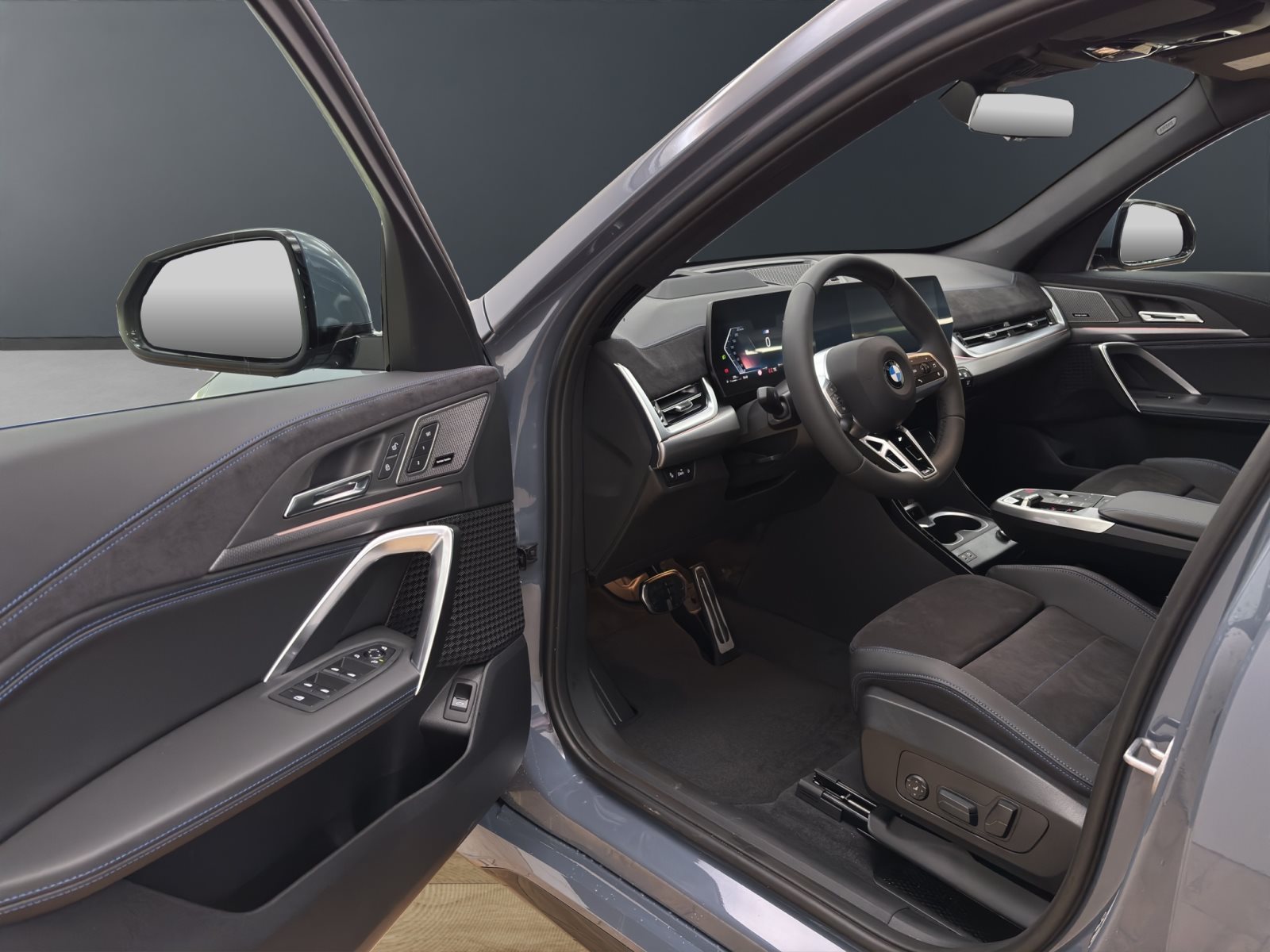 Fahrzeugabbildung BMW X1 xDrive23i [M Sport Pro, HUD, AHK, ACC, Sitze elektr.]