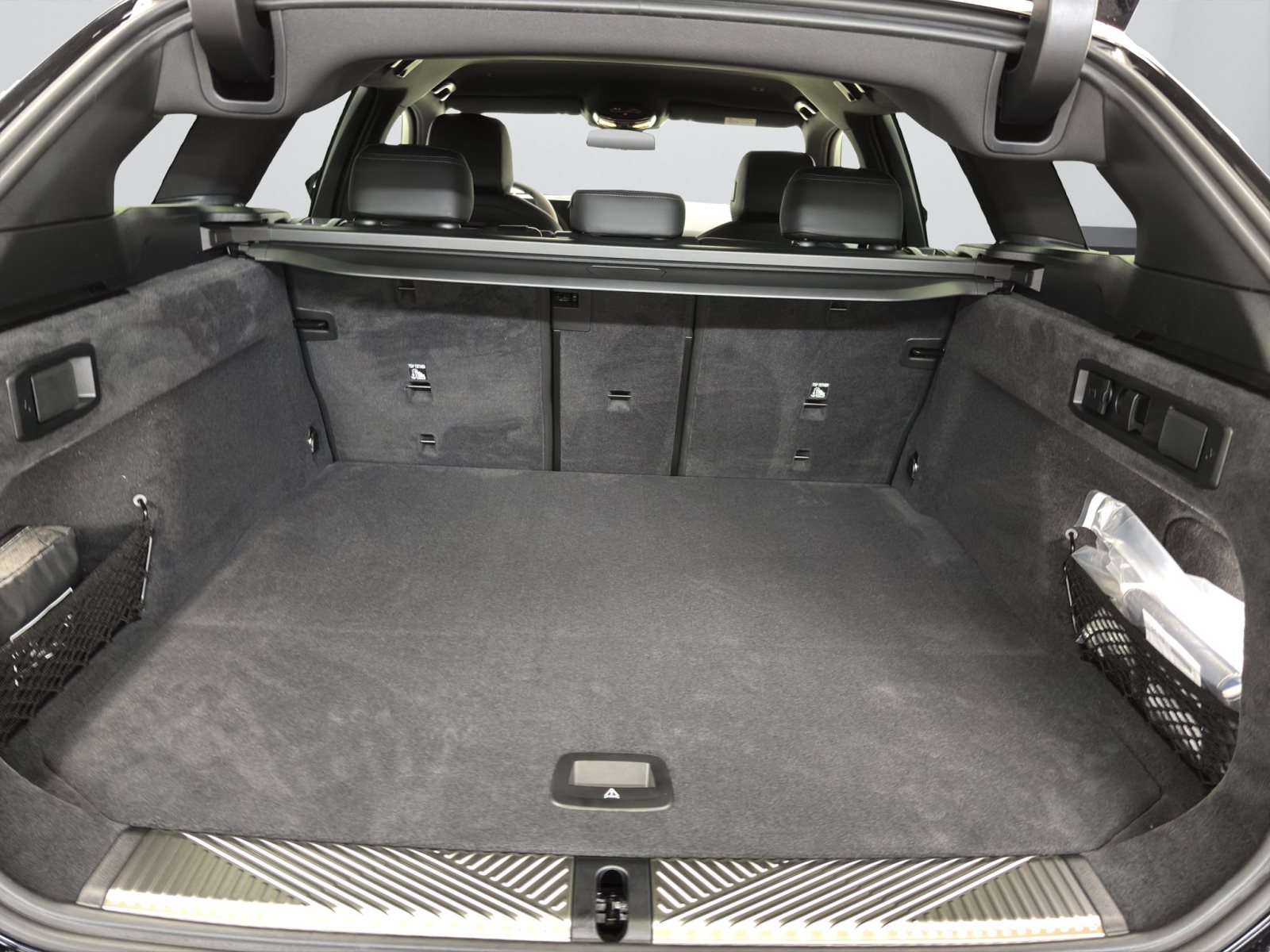 Fahrzeugabbildung BMW 530e Touring [M Sport, AHK, ACC, RFK, h&k Sound]