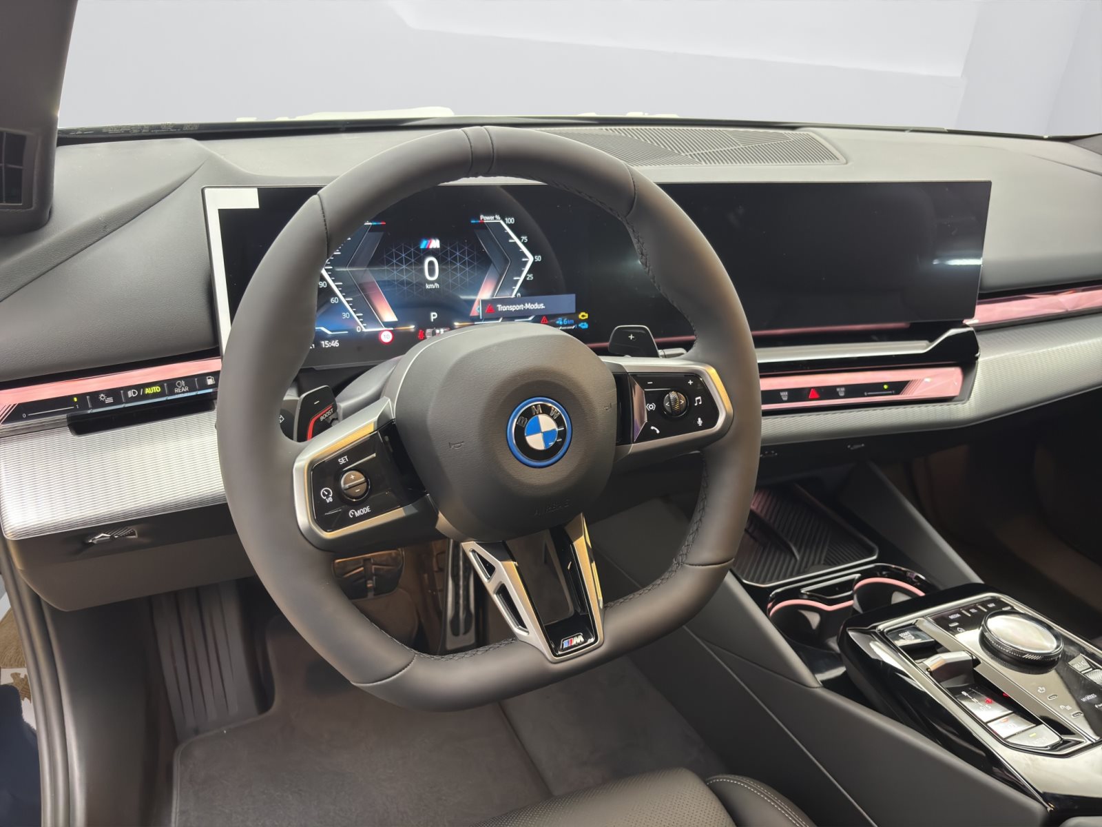 Fahrzeugabbildung BMW 530e Touring [M Sport, AHK, ACC, RFK, h&k Sound]