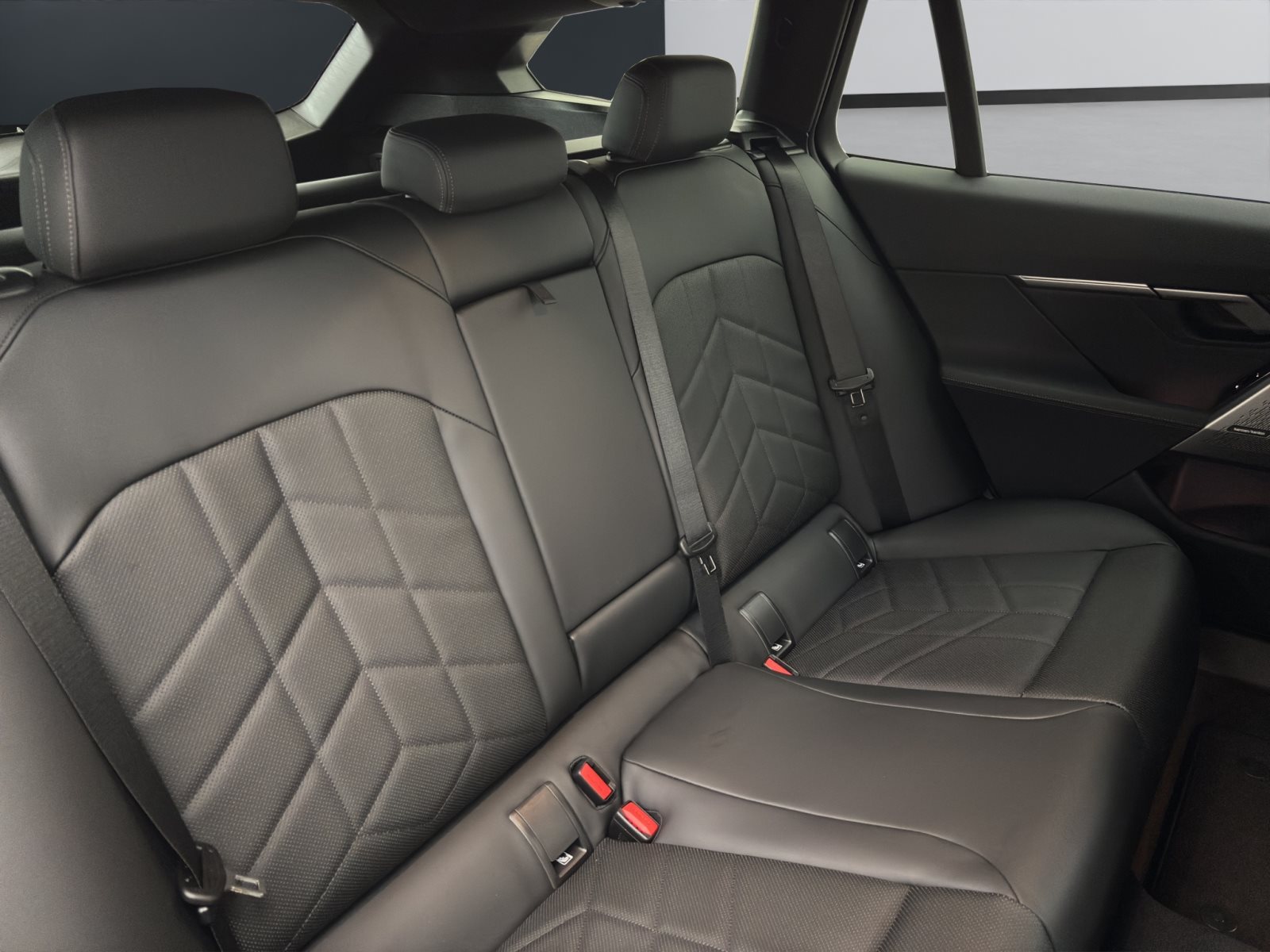 Fahrzeugabbildung BMW 530e Touring [M Sport, AHK, ACC, RFK, h&k Sound]