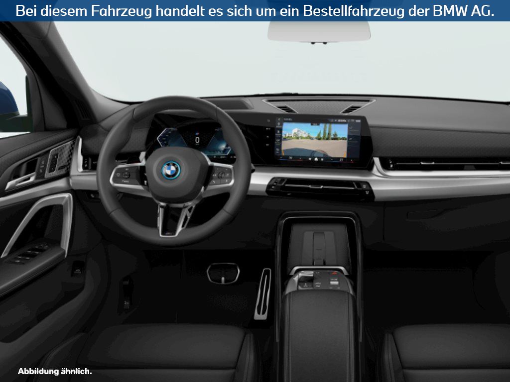 Fahrzeugabbildung BMW iX2 xDrive30
