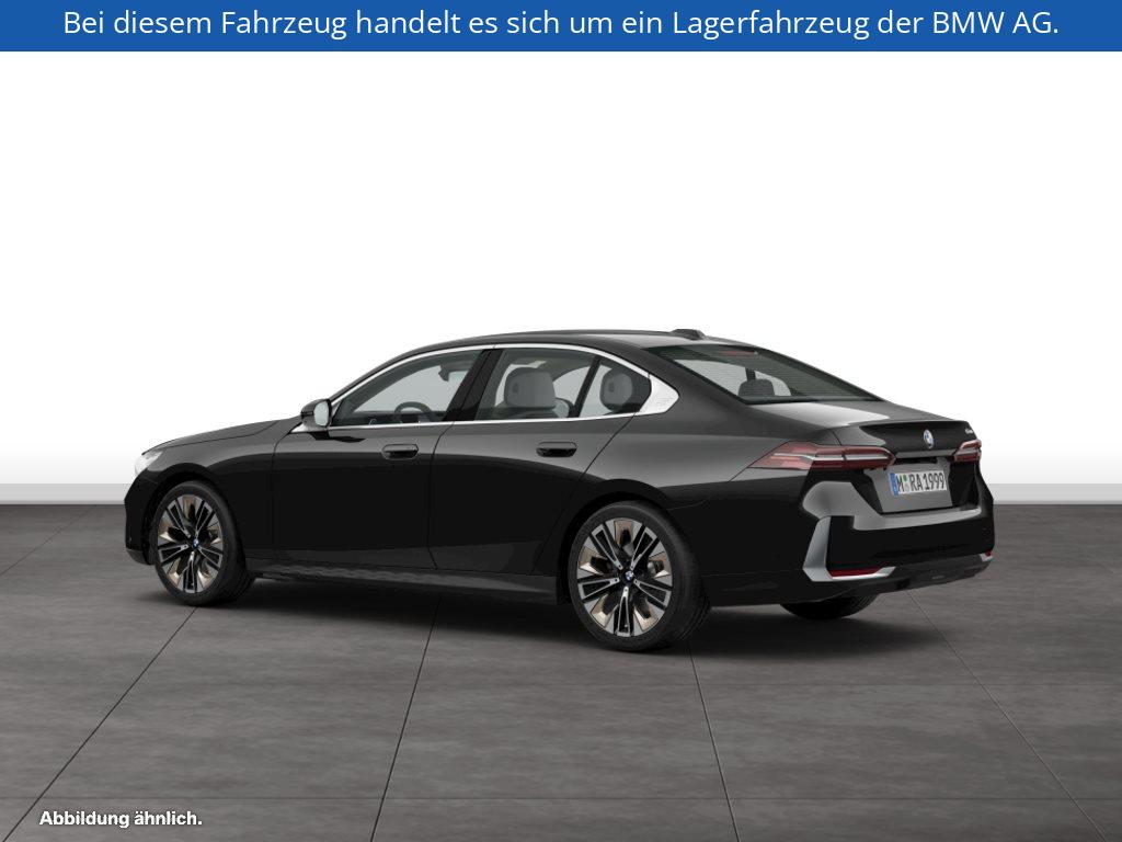 Fahrzeugabbildung BMW 520i Limousine