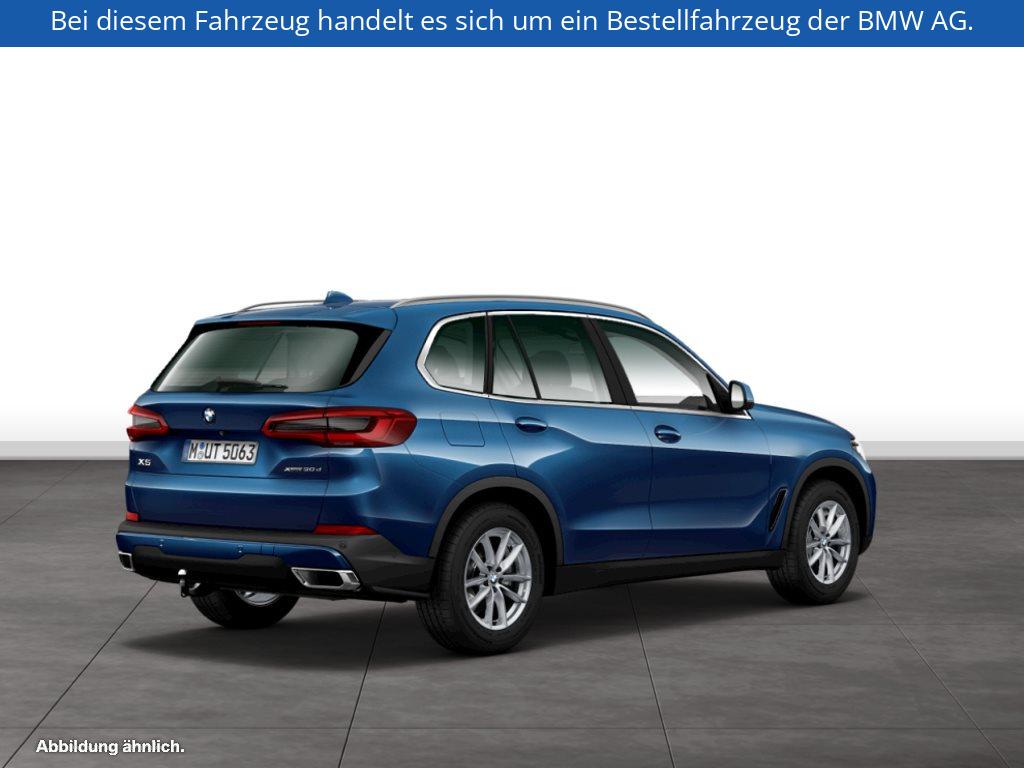 Fahrzeugabbildung BMW X5 xDrive30d