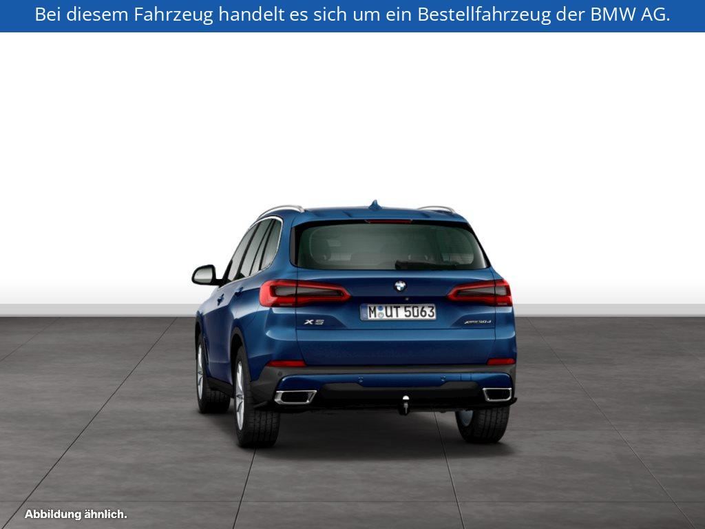 Fahrzeugabbildung BMW X5 xDrive30d