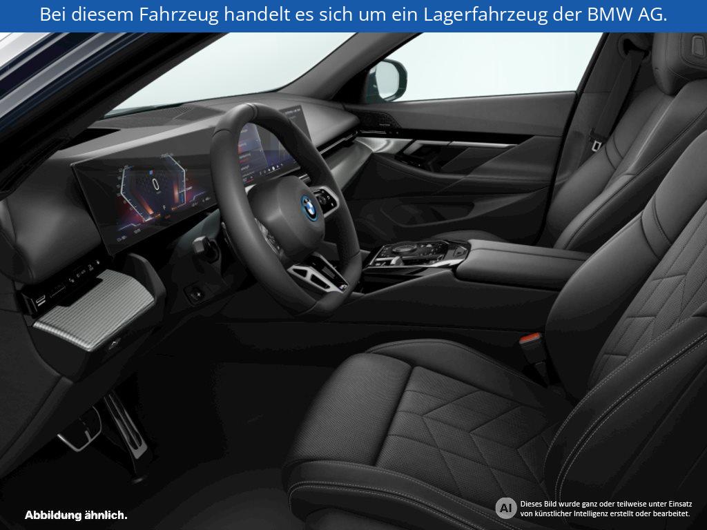 Fahrzeugabbildung BMW i5 xDrive40 Touring
