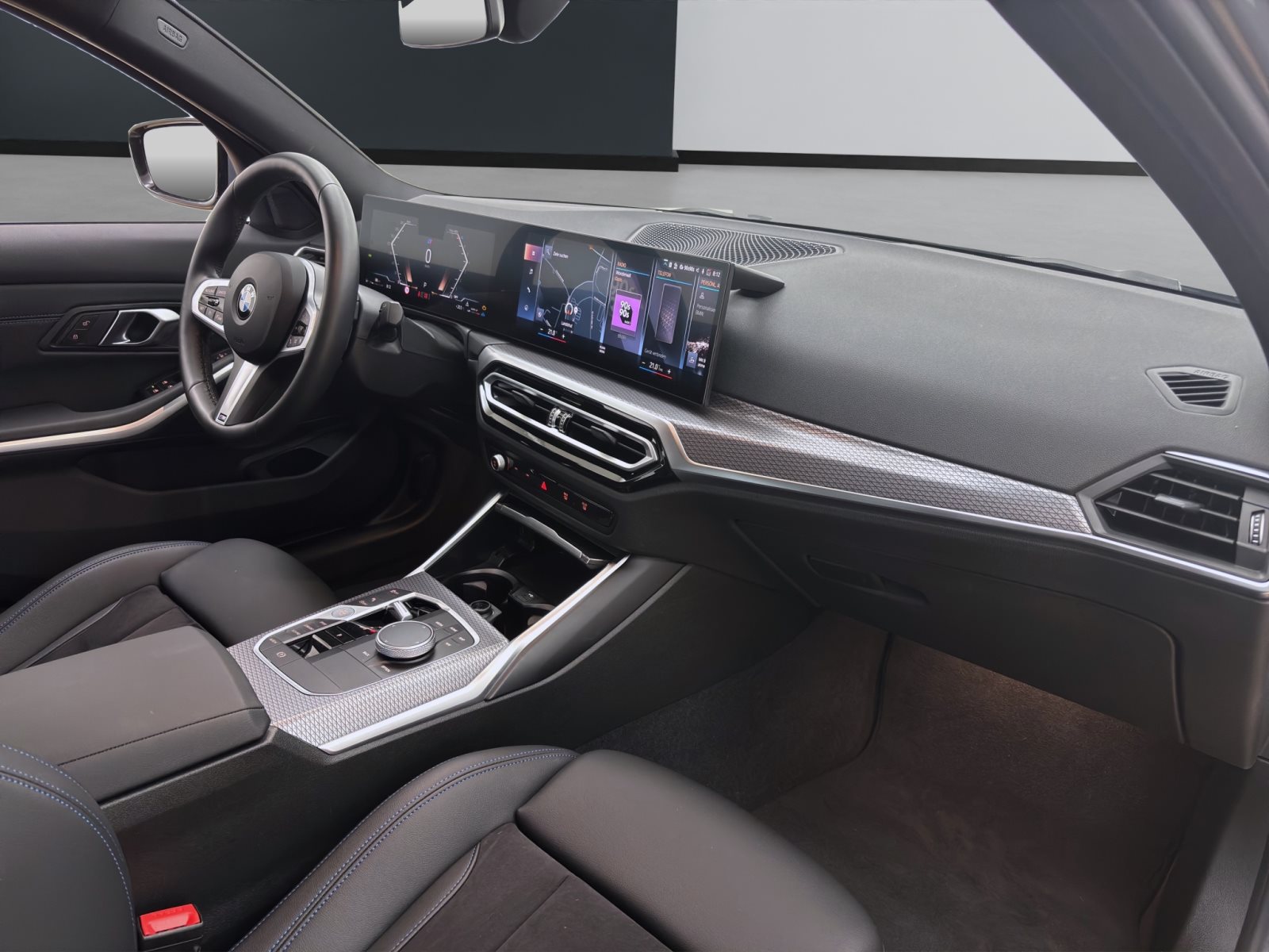 Fahrzeugabbildung BMW 318i Limousine [M Sport, LC+, RFK, SHZ, HiFi]