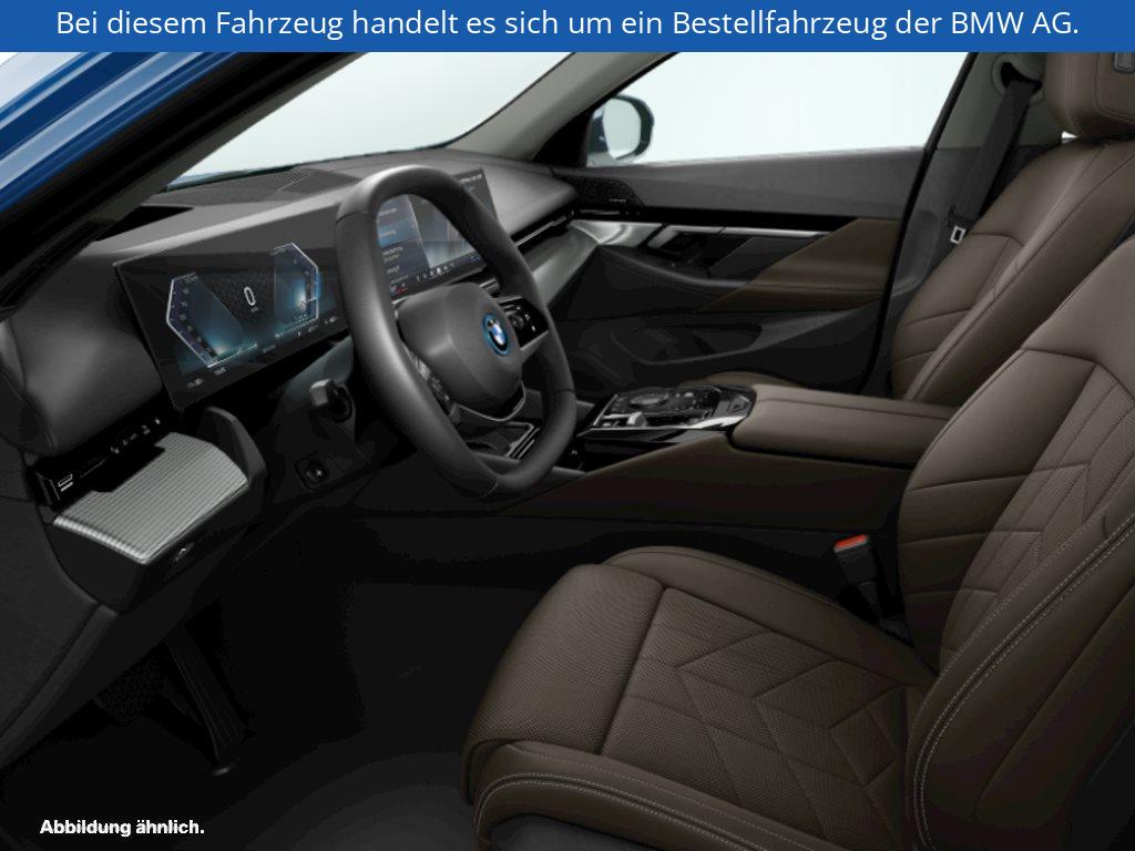 Fahrzeugabbildung BMW i5 eDrive40 Touring