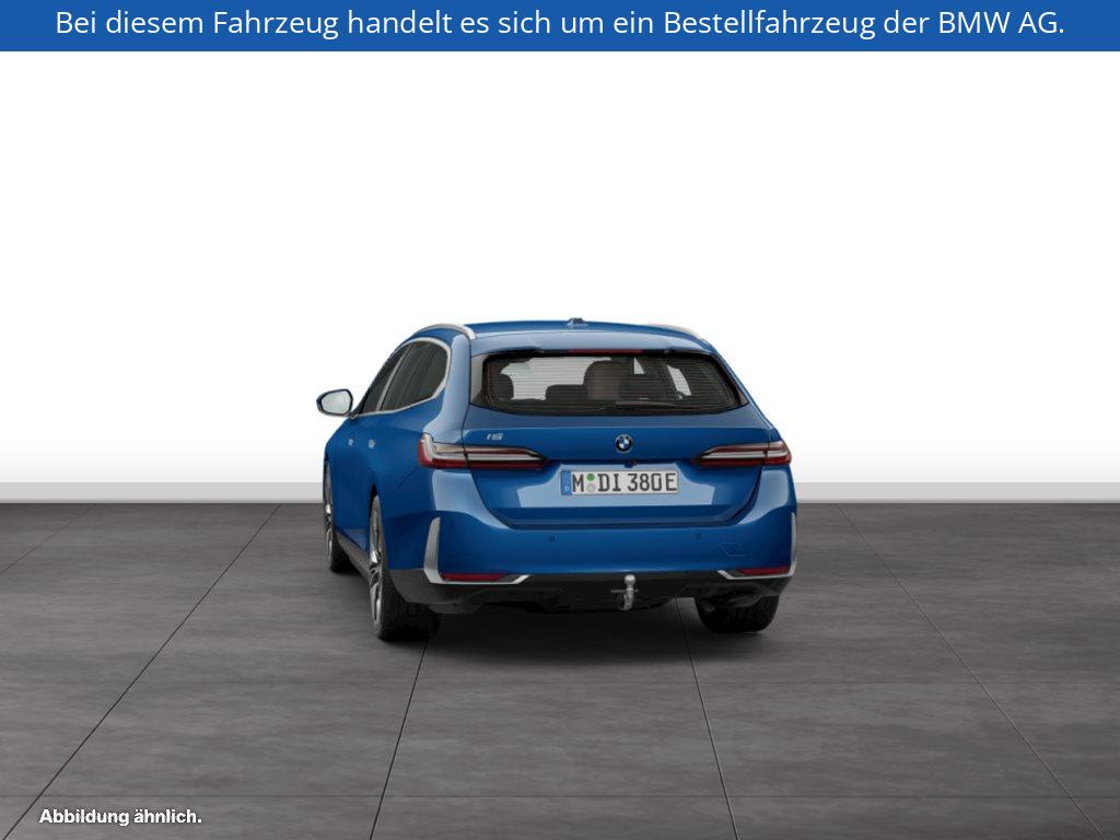 Fahrzeugabbildung BMW i5 eDrive40 Touring