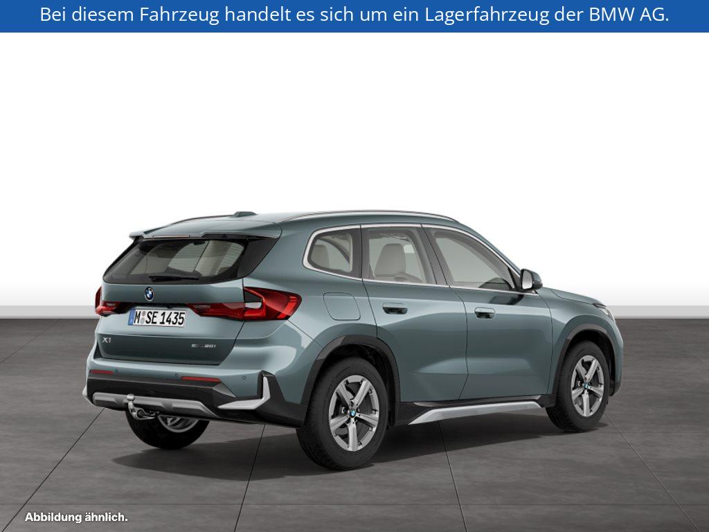 Fahrzeugabbildung BMW X1 sDrive20i