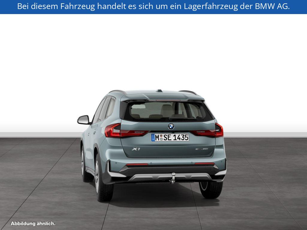 Fahrzeugabbildung BMW X1 sDrive20i