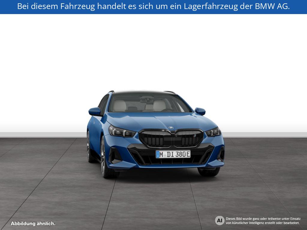 Fahrzeugabbildung BMW i5 eDrive40 Touring