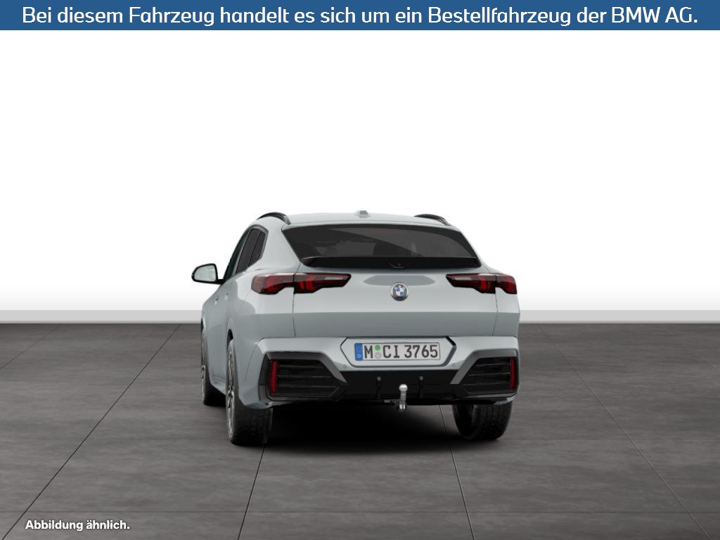 Fahrzeugabbildung BMW X2 sDrive18d