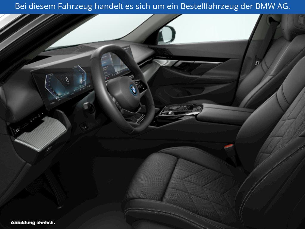 Fahrzeugabbildung BMW i5 eDrive40 Touring