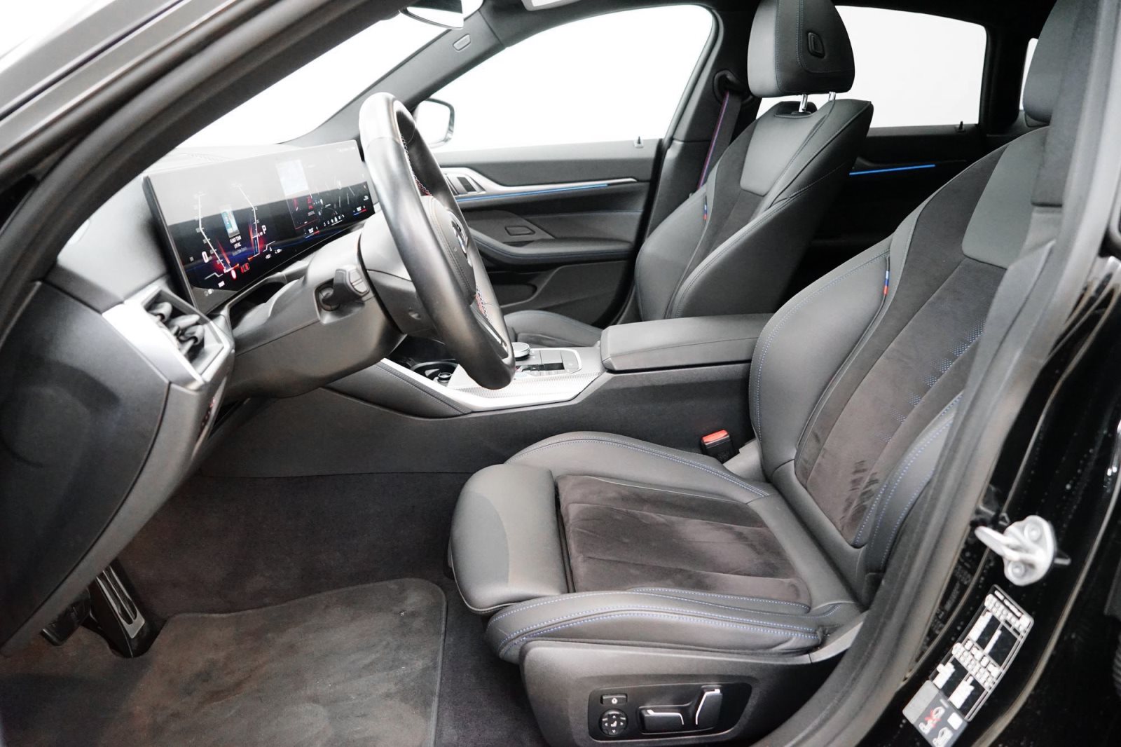 Fahrzeugabbildung BMW i4 M50 Gran Coupé [M Sport, LC Prof., Laser]