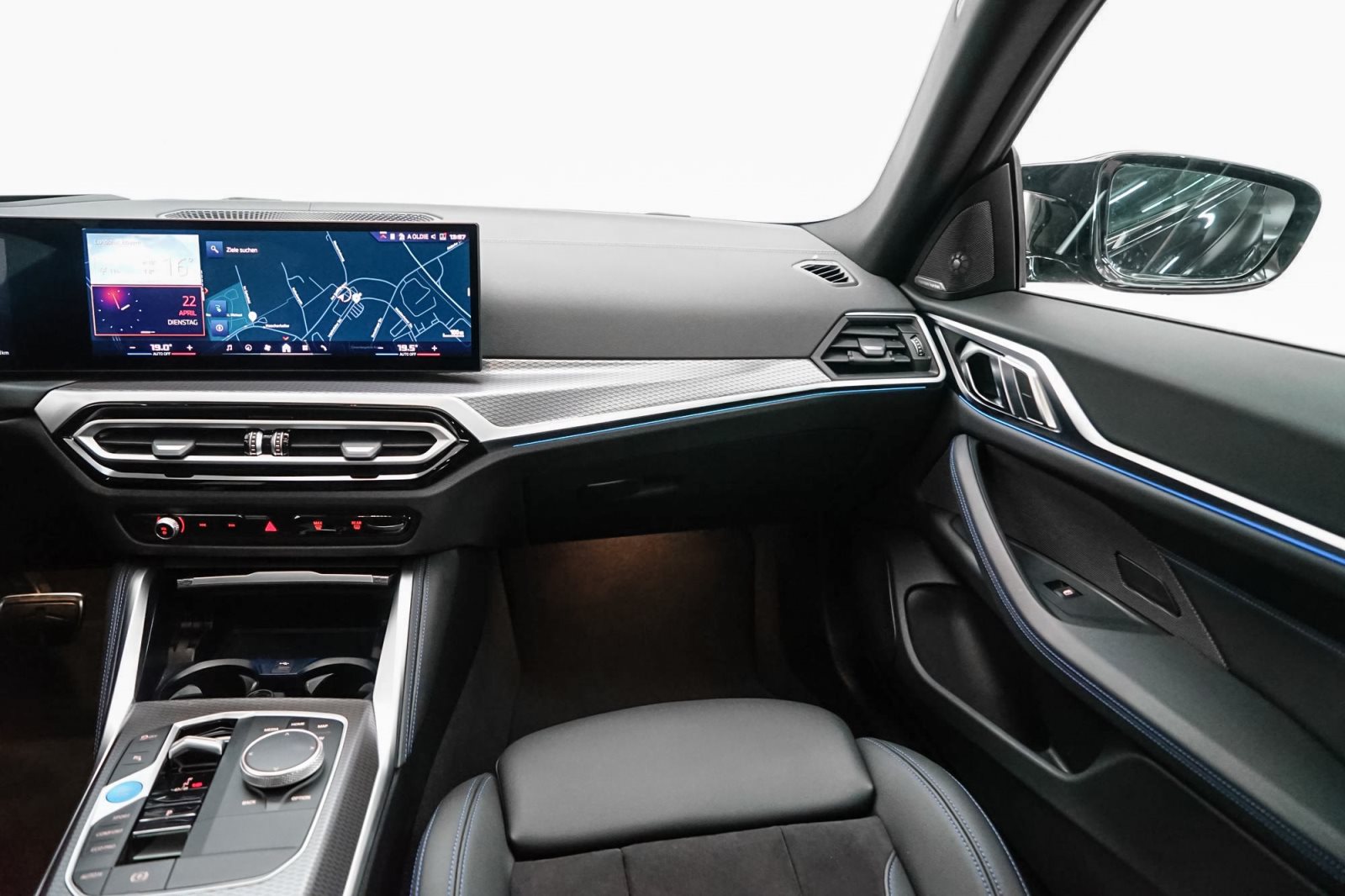 Fahrzeugabbildung BMW i4 M50 Gran Coupé [M Sport, LC Prof., Laser]