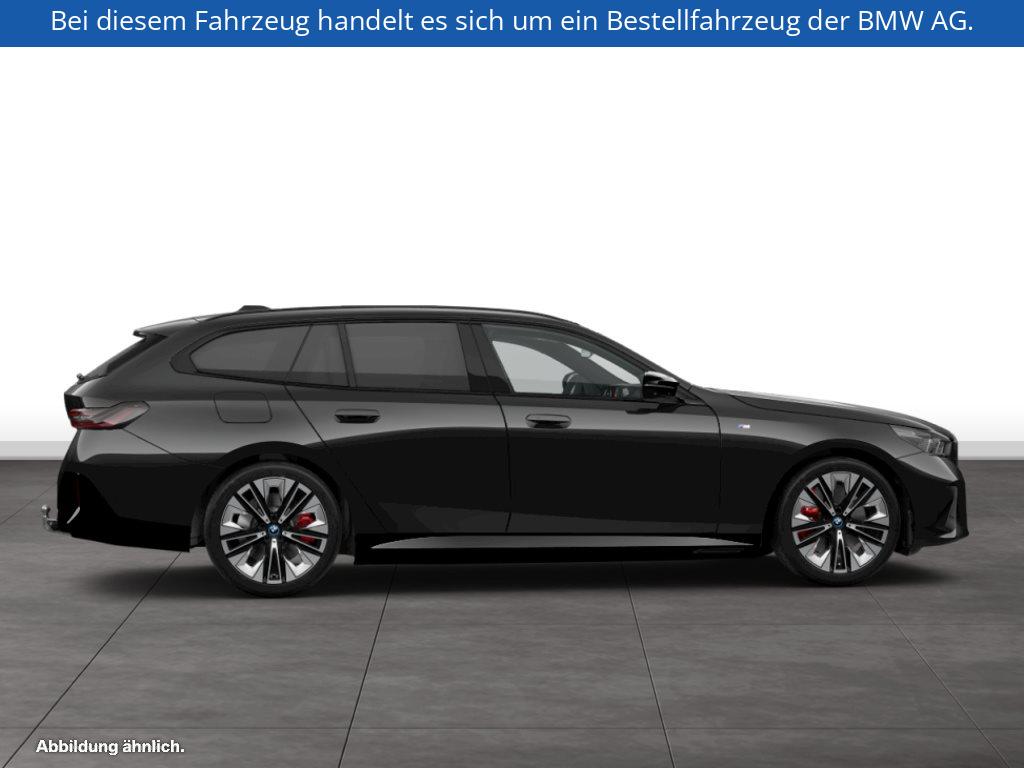 Fahrzeugabbildung BMW i5 M60 xDrive Touring