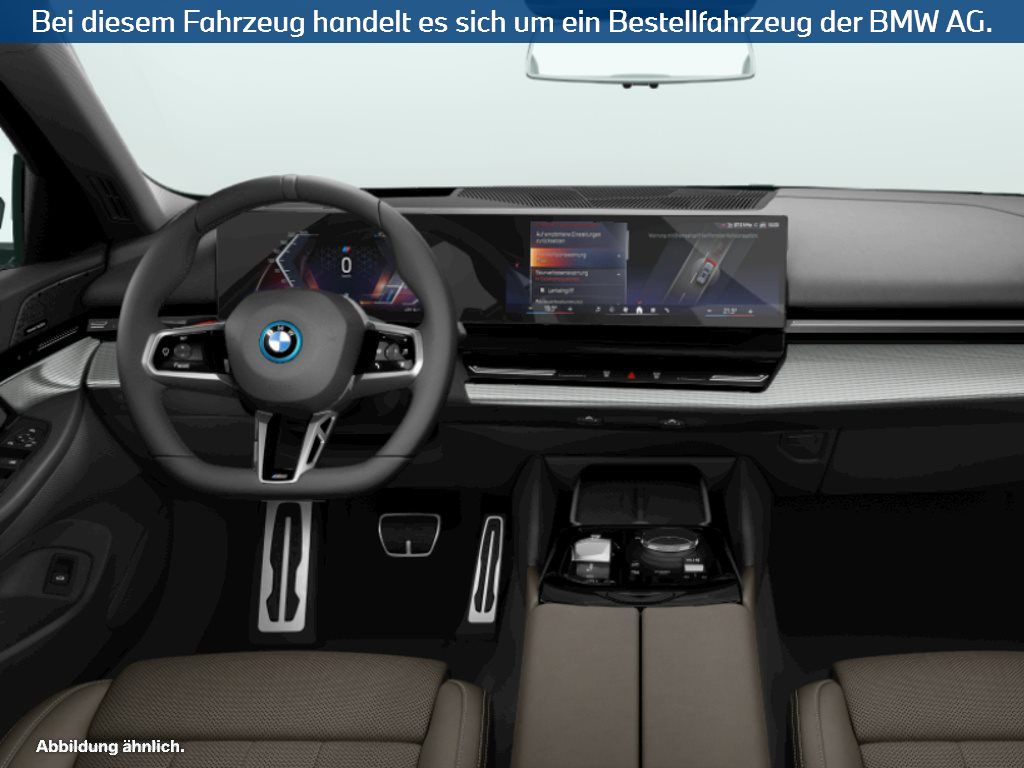 Fahrzeugabbildung BMW i5 eDrive40 Touring