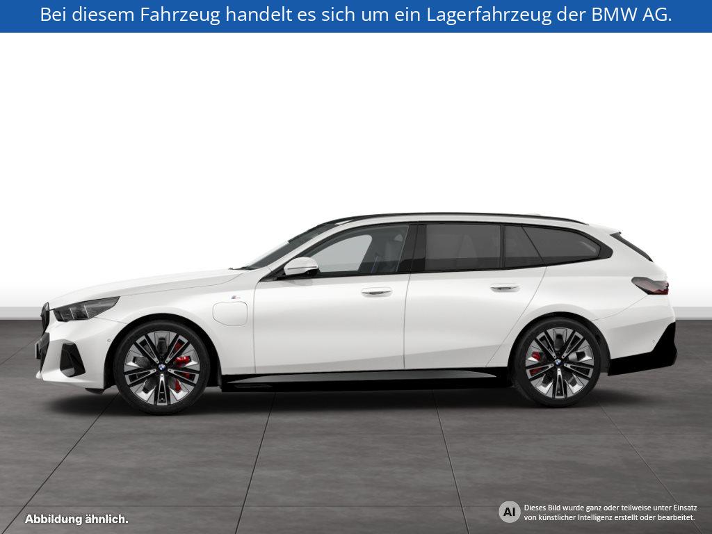 Fahrzeugabbildung BMW 550e xDrive Touring