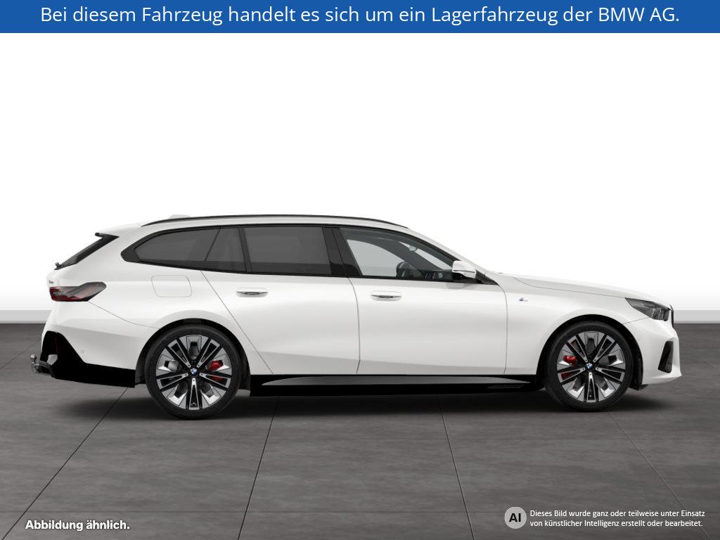 Fahrzeugabbildung BMW 550e xDrive Touring