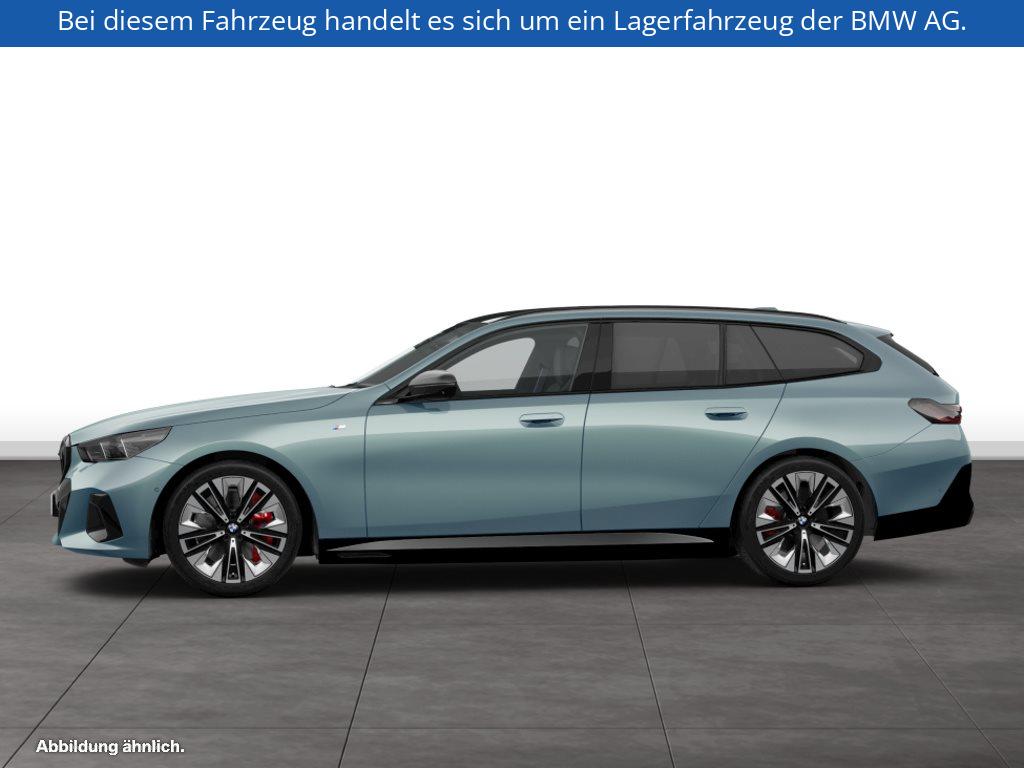 Fahrzeugabbildung BMW i5 xDrive40 Touring