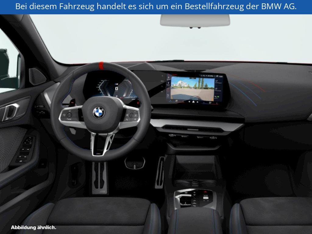 Fahrzeugabbildung BMW M135 xDrive
