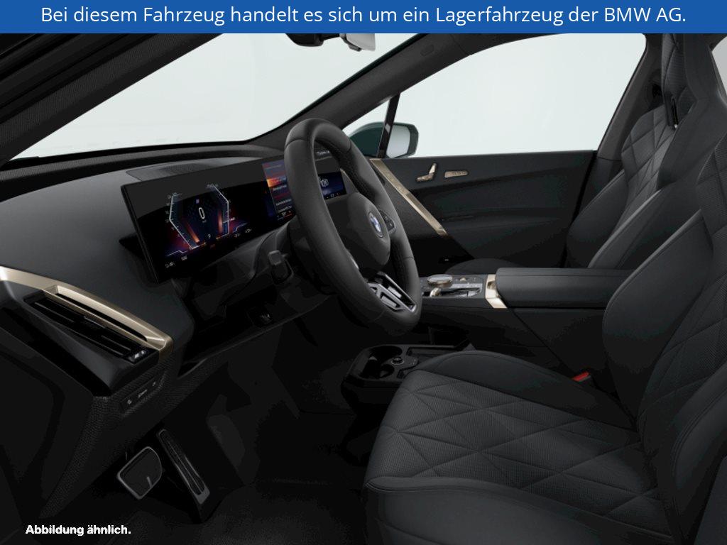 Fahrzeugabbildung BMW iX xDrive60