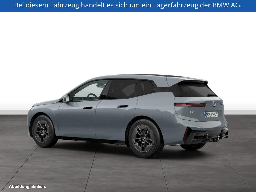 Fahrzeugabbildung BMW iX xDrive60