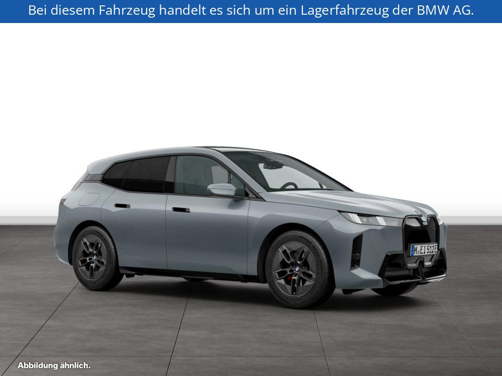 Fahrzeugabbildung BMW iX xDrive60