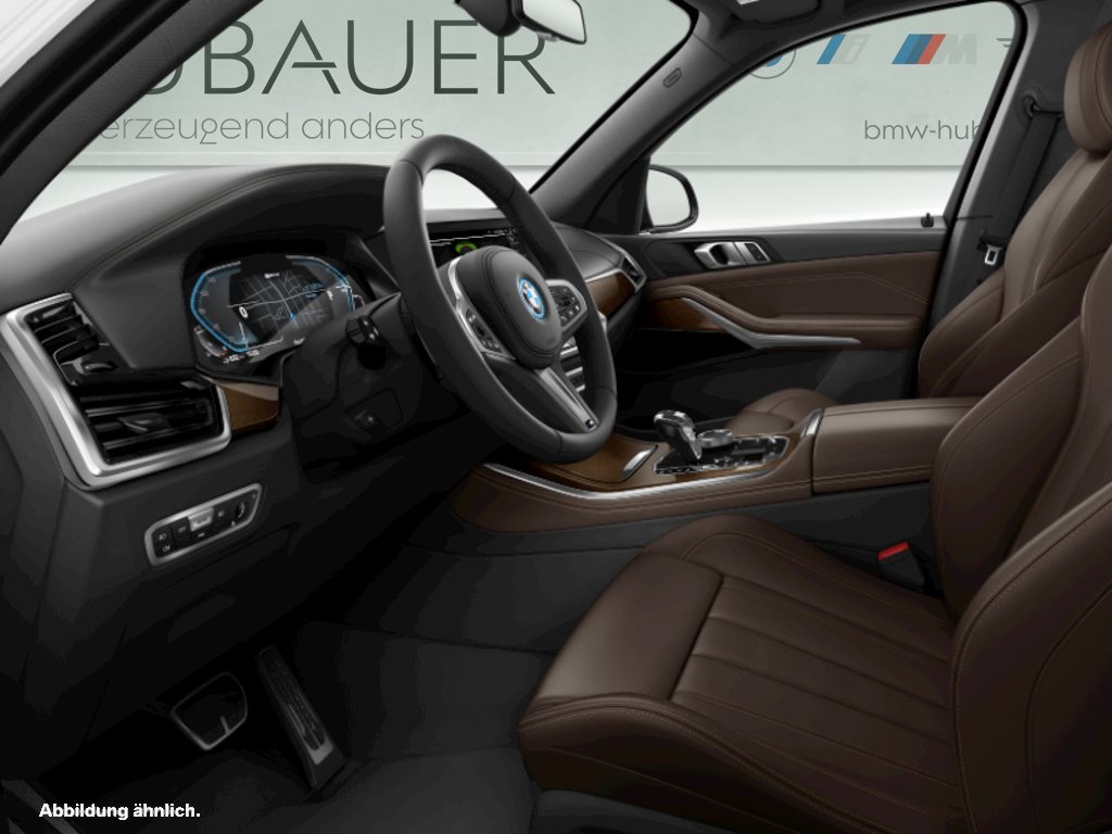 Fahrzeugabbildung BMW X5 xDrive45e [M Sport, Laser, AHK, HUD, 20 LMR]