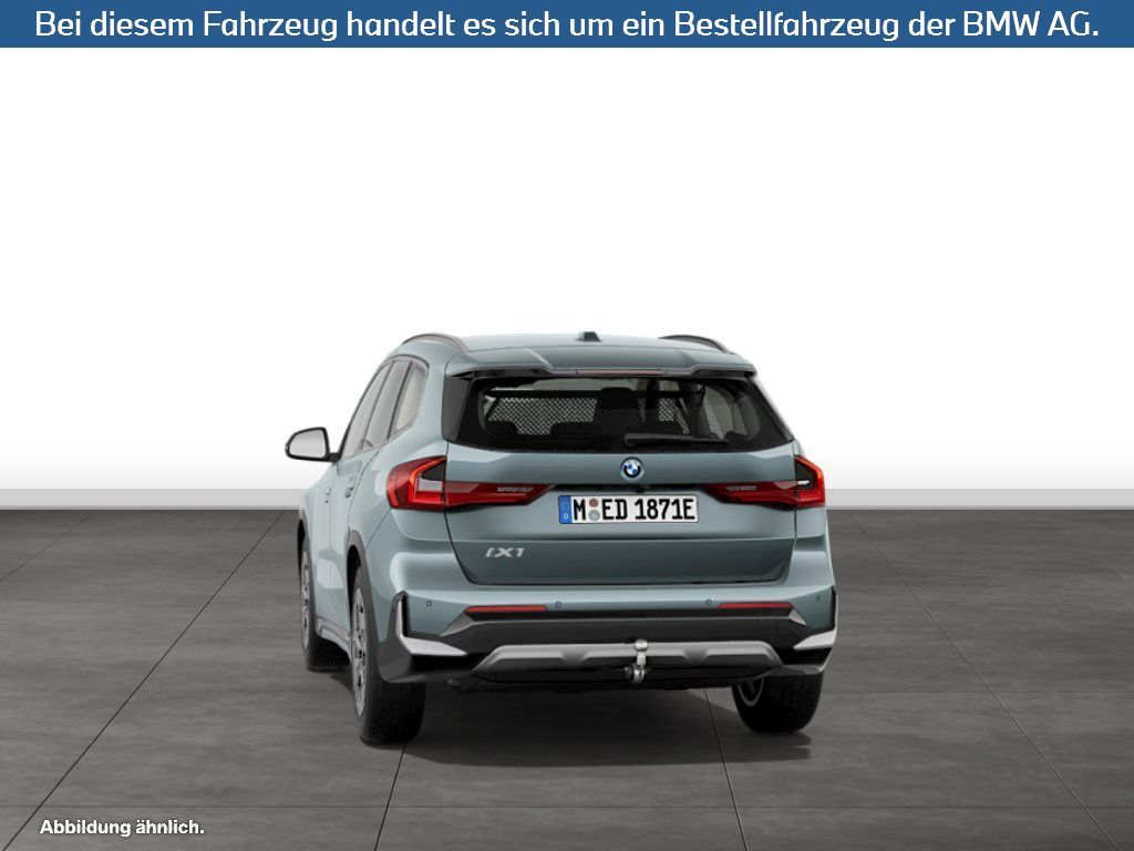Fahrzeugabbildung BMW iX1 xDrive30