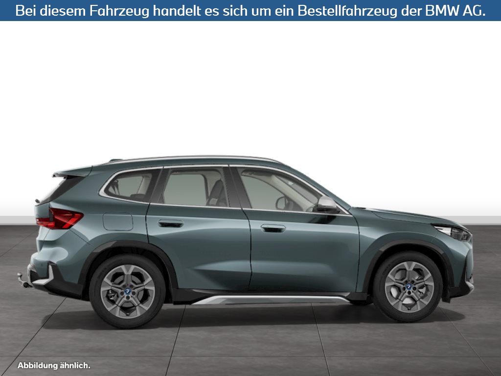 Fahrzeugabbildung BMW iX1 xDrive30