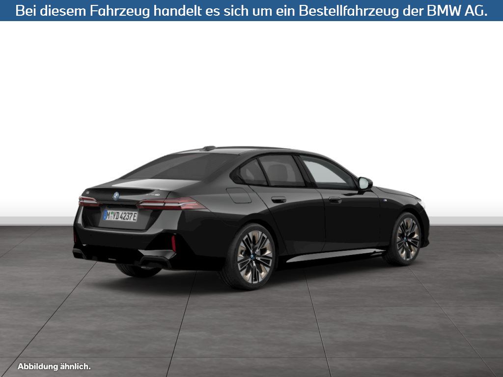 Fahrzeugabbildung BMW i5 eDrive40 Limousine