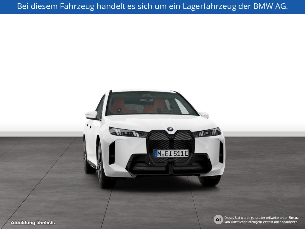 Fahrzeugabbildung BMW iX xDrive45