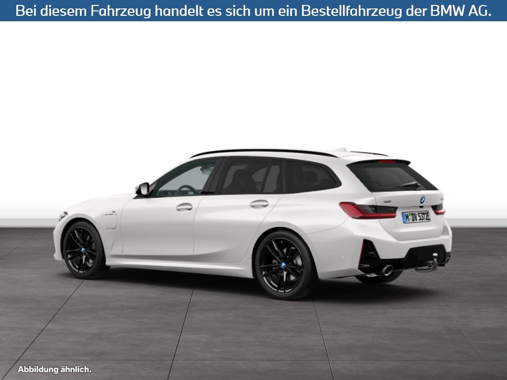 Fahrzeugabbildung BMW 330e xDrive Touring