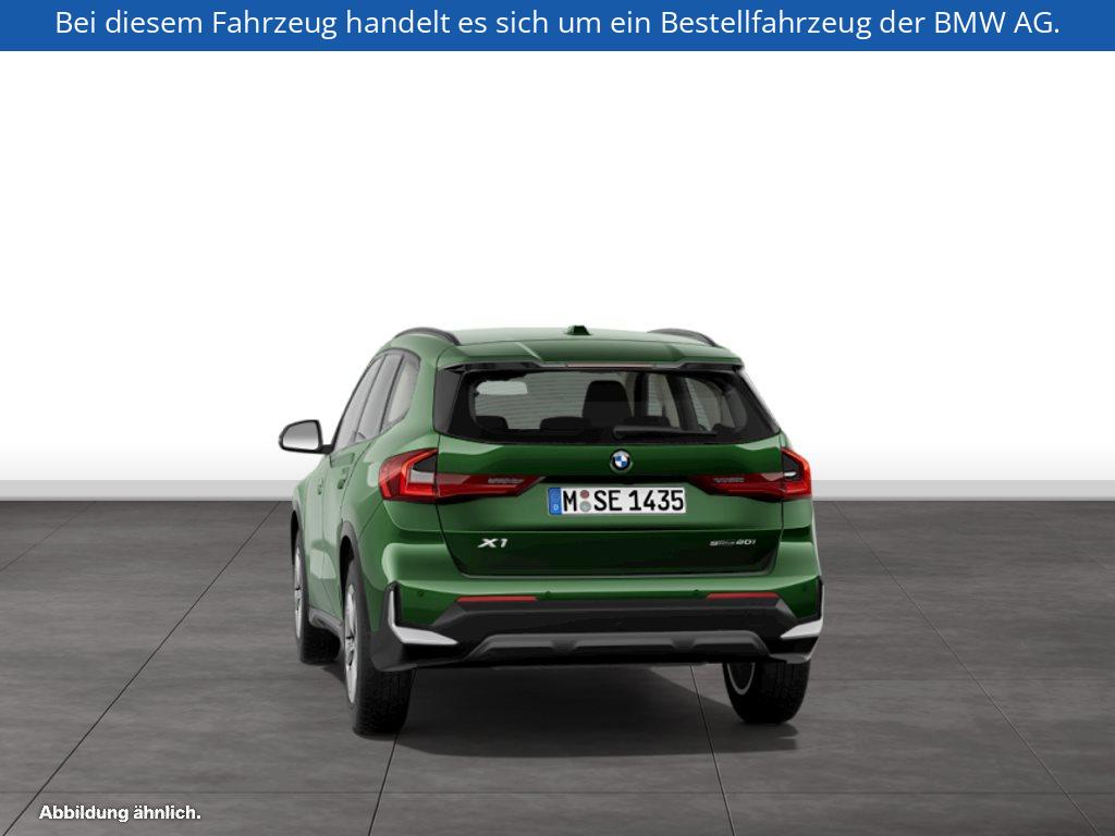Fahrzeugabbildung BMW X1 sDrive20i