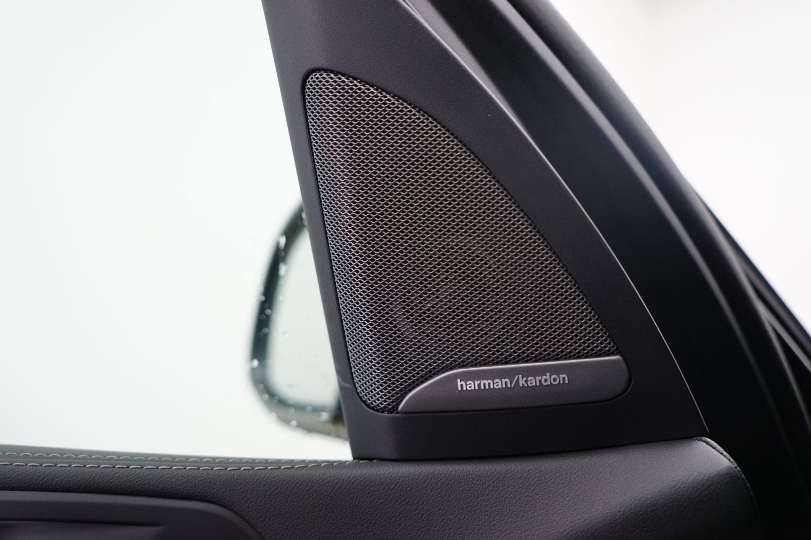 Fahrzeugabbildung BMW X5 xDrive50e [M Sport, HUD, AHK, ACC, GSD, 21 LMR]