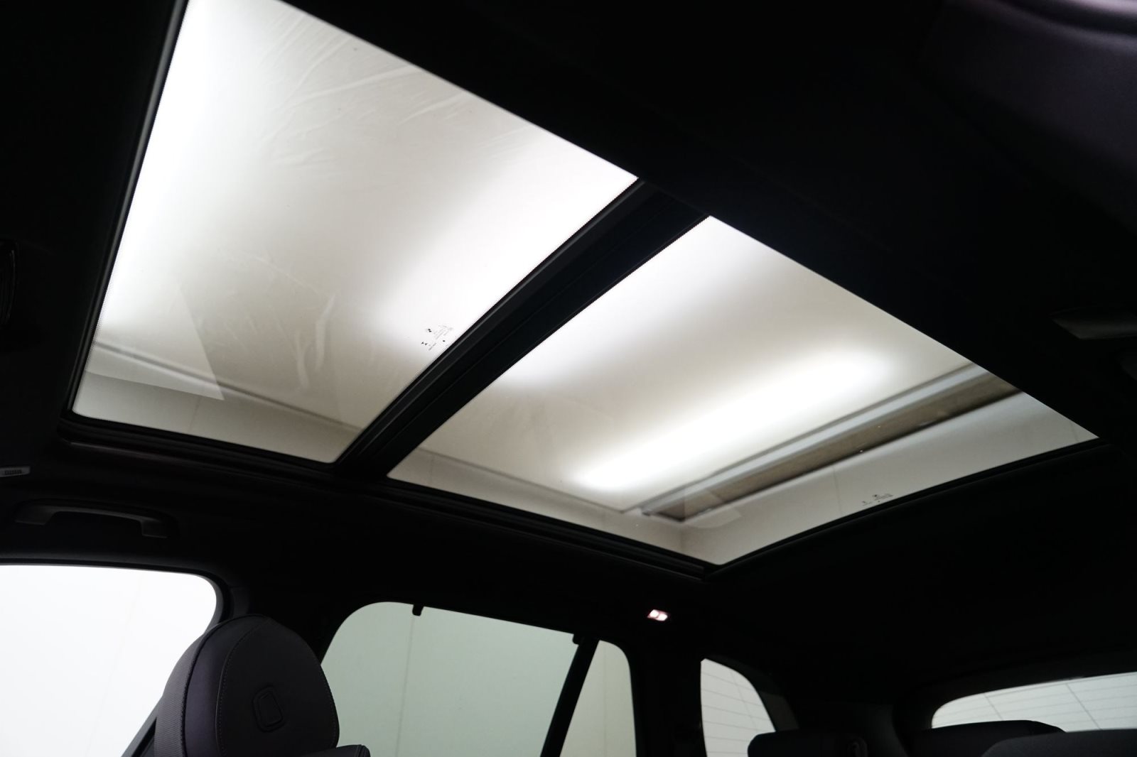 Fahrzeugabbildung BMW X5 xDrive50e [M Sport, HUD, AHK, ACC, GSD, 21 LMR]