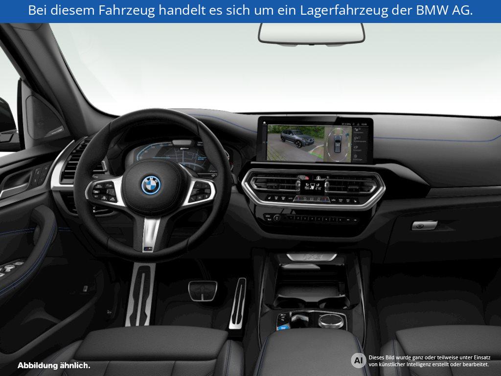 Fahrzeugabbildung BMW iX3 M Sport