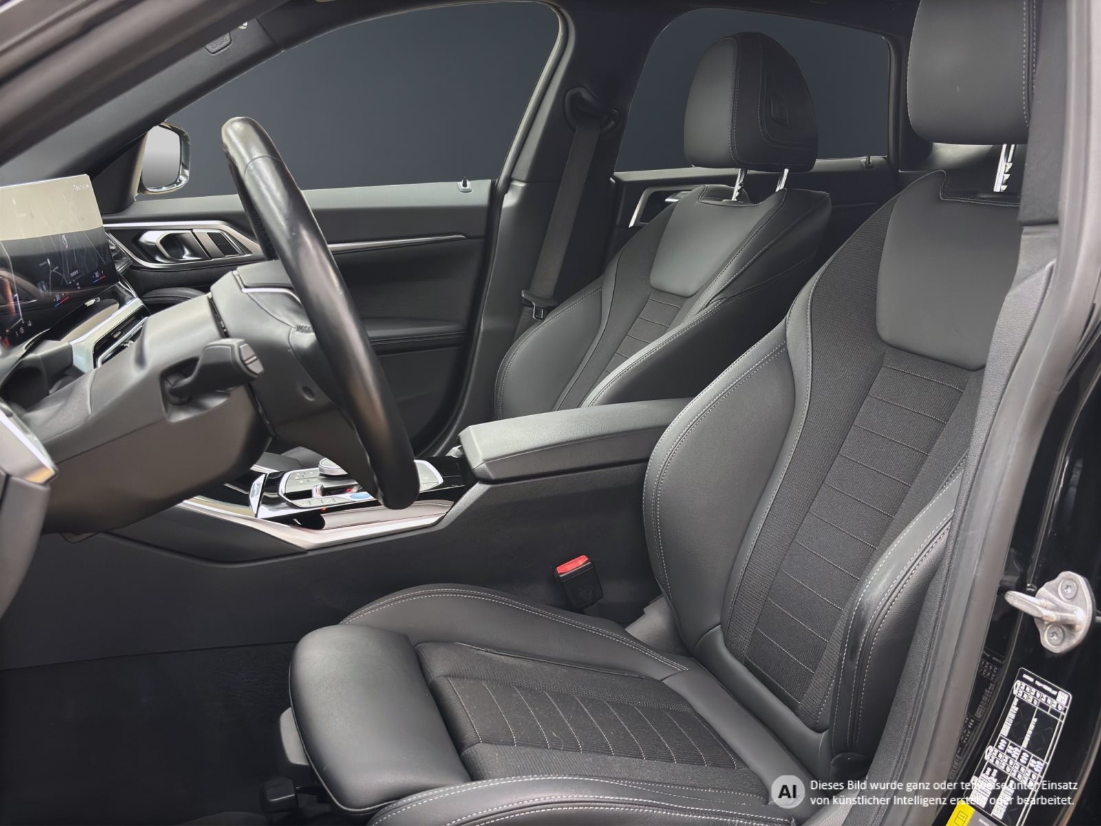 Fahrzeugabbildung BMW i4 eDrive35 Gran Coupé [LC+, ACC, RFK, SHZ, LRH]