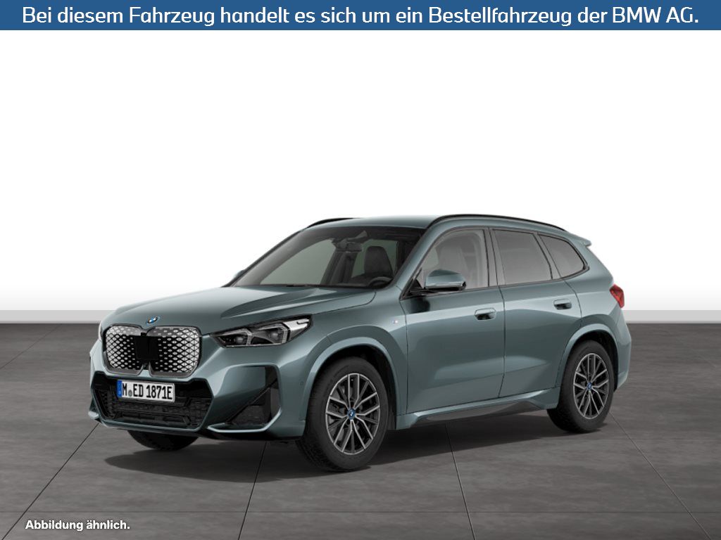 BMW iX1 xDrive30